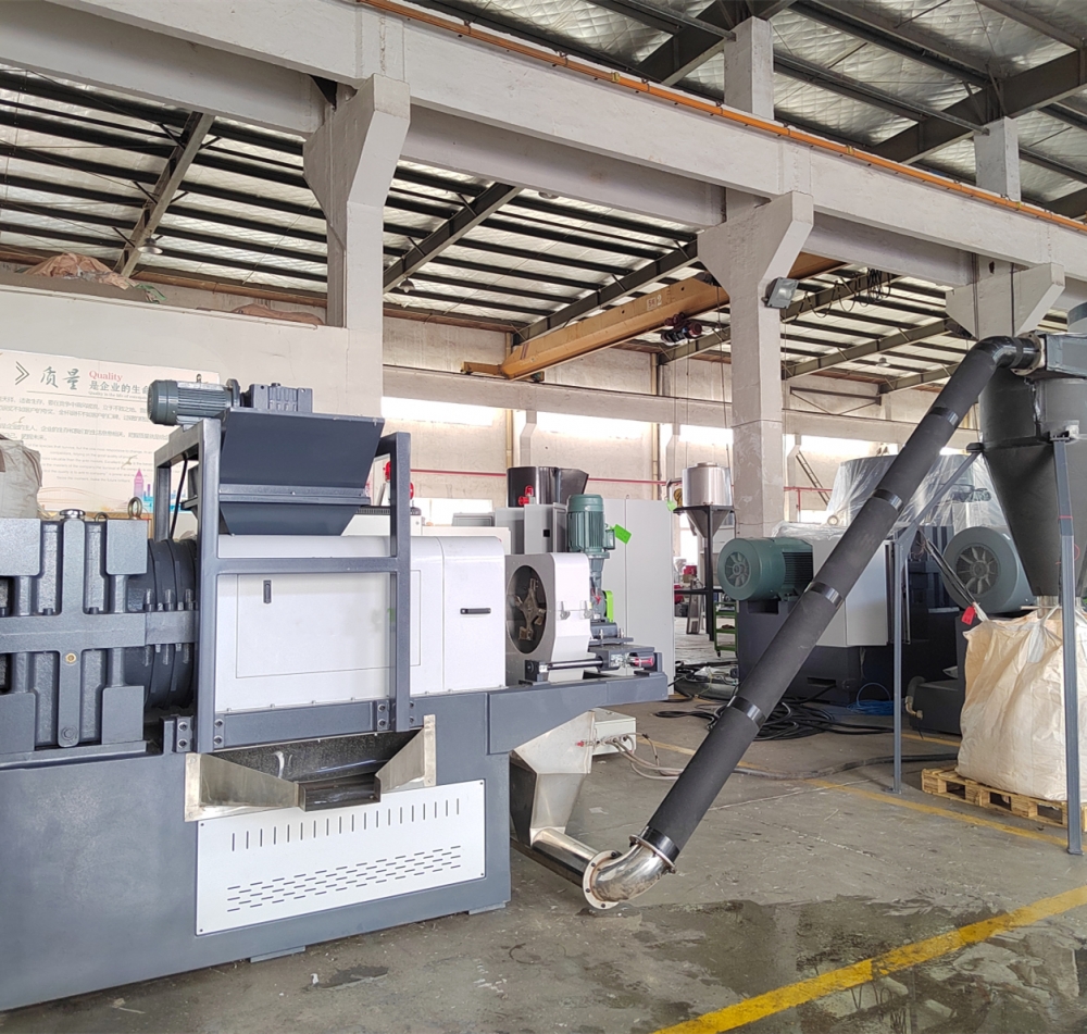 PP PE Film Squeezing Pelletizing Machine