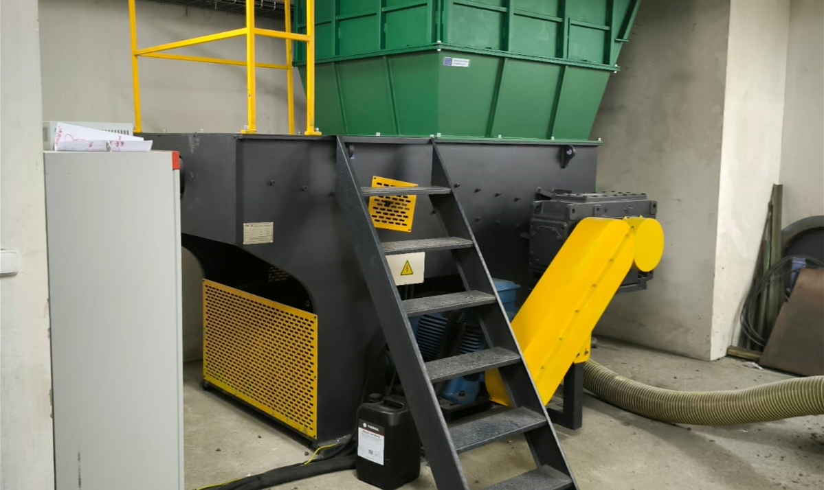 Machine installation in Czech customer factory