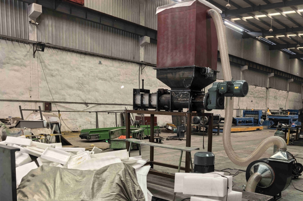 epe foam crushing compactor with silo system/epe foam compactor/epe foam crusher/epe compactor
