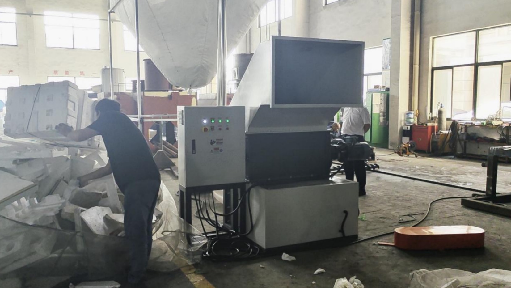 The Difference Between Foam Compaction and Crushing